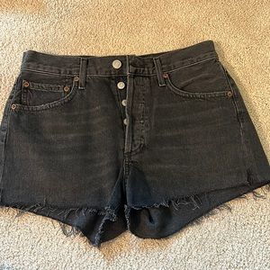 Agolde Parker Shorts in black. Size 25.